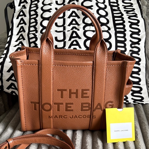 Marc Jacobs Tan Leather Tote Bag - Picture 1 of 9